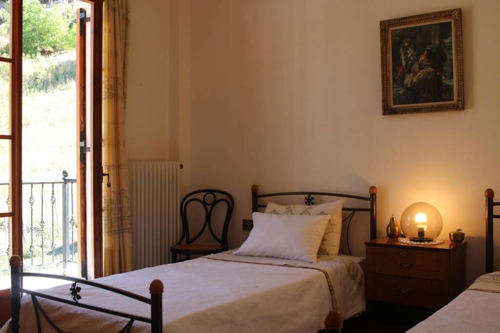 Velia Guesthouse Kalavryta Exteriör bild